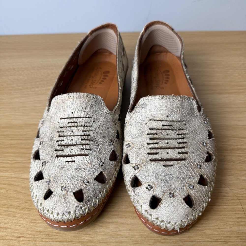 Spring Step Moccasin Loafers Womens 37EU 7US Cream Leather Laser Cut Snakeskin